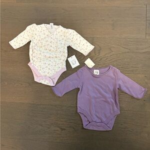 Baby gap baby girl long sleeve onesies 0-3M NWT ret $39ea